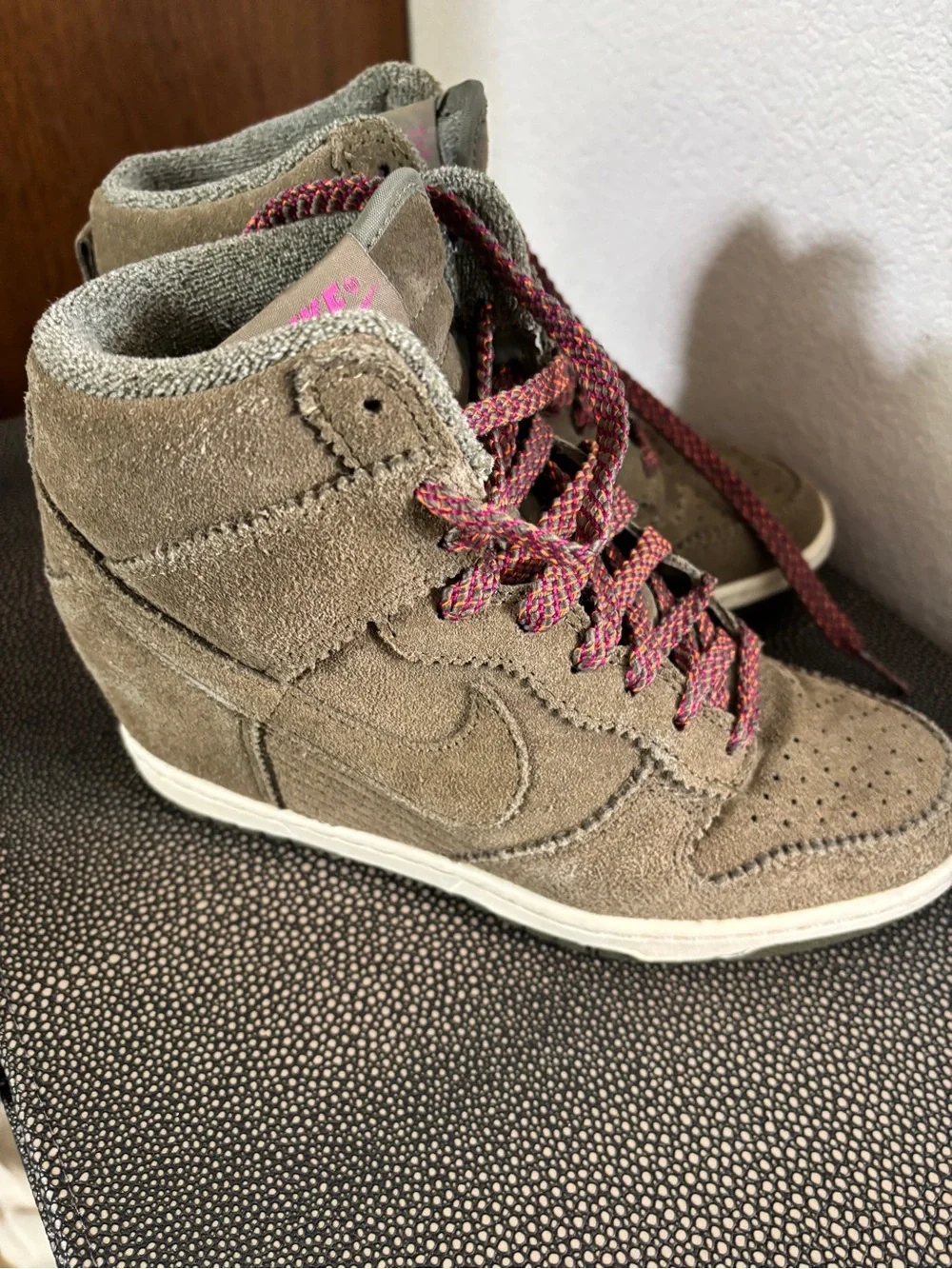 Nike Olive Green sky high wedge Sneakers worn once size 6